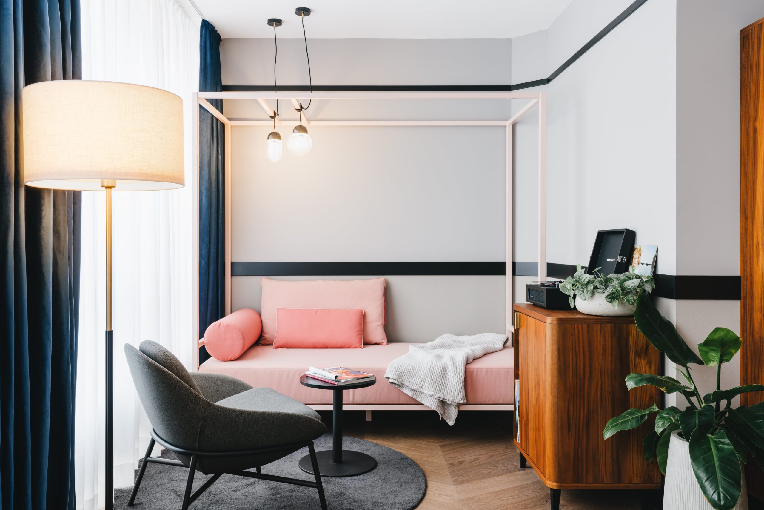 CLASSY SUITES